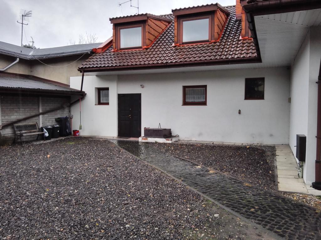 Pokoje Goscinne Sonia Tuszyn Exterior foto